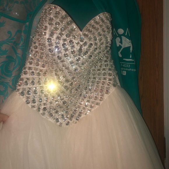 Wedding Dress - Picture 2 of 2